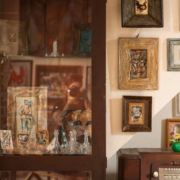 Meet your Posher, Rebecca - Picture 2 of 3